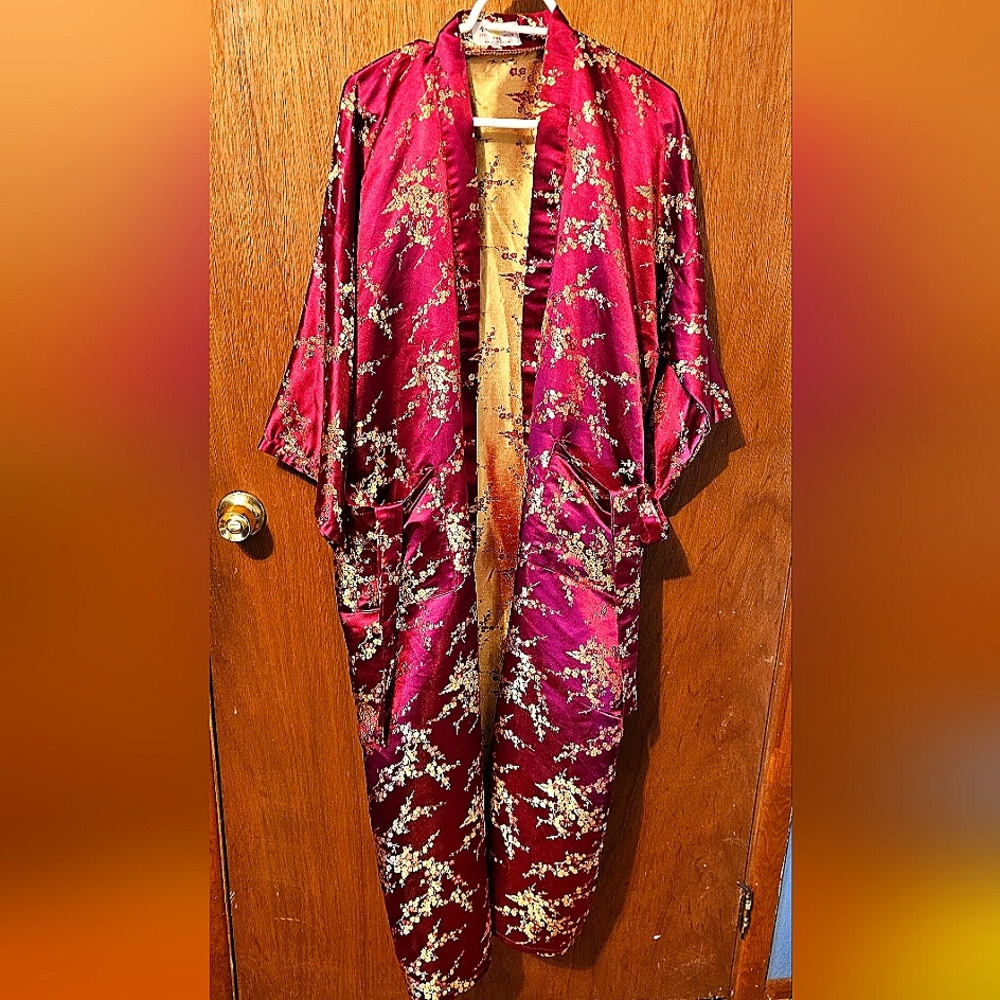 Women's Red Satin Asian Chinese  Robe Kimono  Sz XL